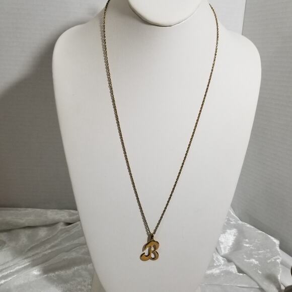 Avon gold tone initial B necklace 24" / 1" pendant 2.2944 - Picture 4 of 6